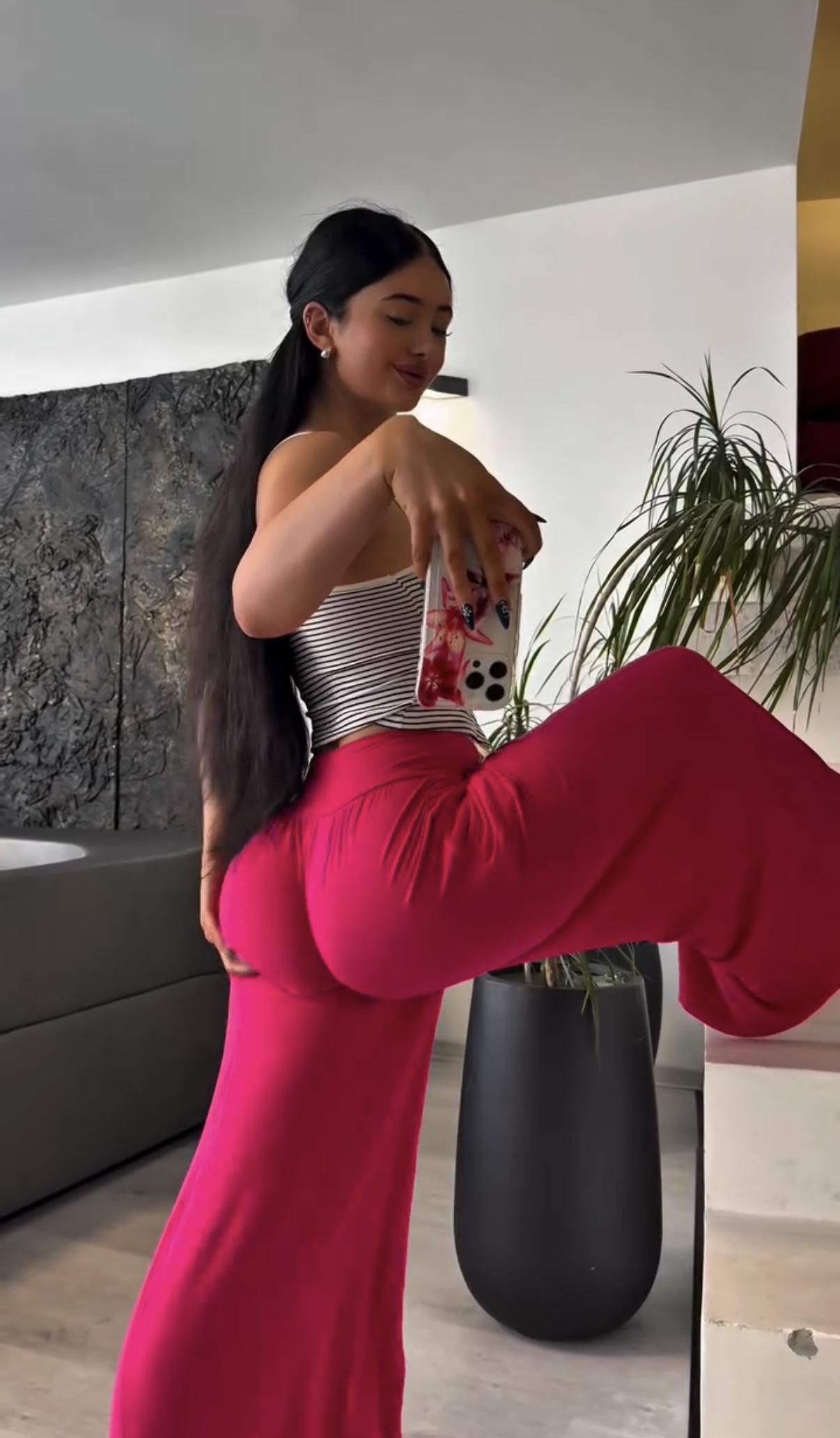 Lillyabellaa Clip #6D5Ppk
