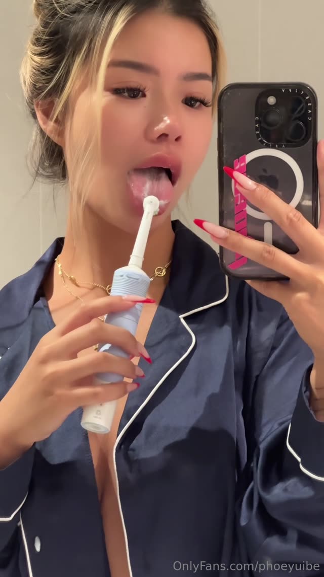 Phoebeyui Clip #4fQkHa