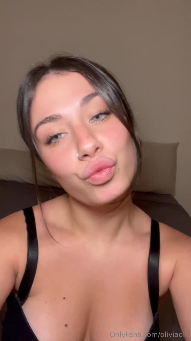 Oliviaaolii clip