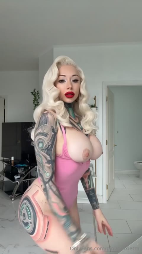 Pinuppixie clip