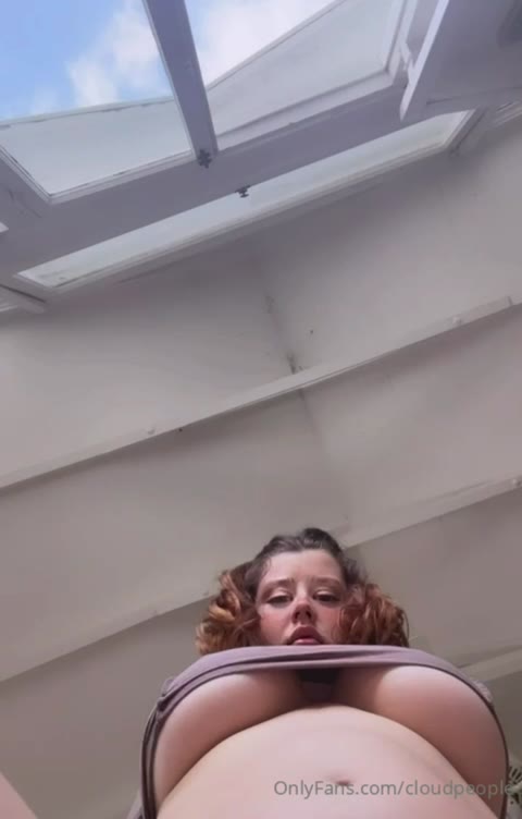 Krotchy clip