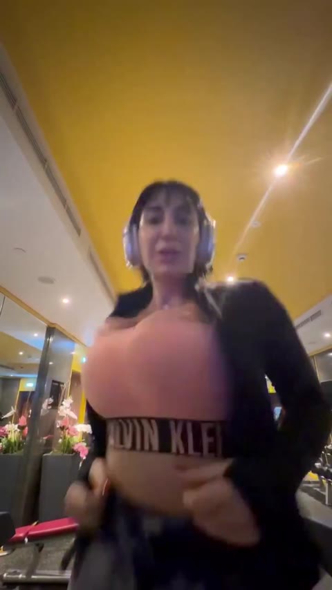 Andreeairimescu clip