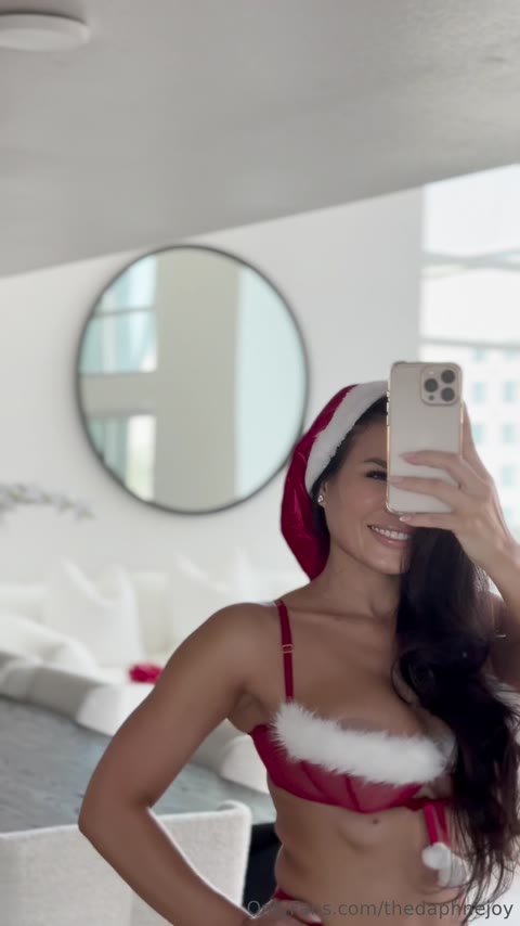 Daphnejoy clip