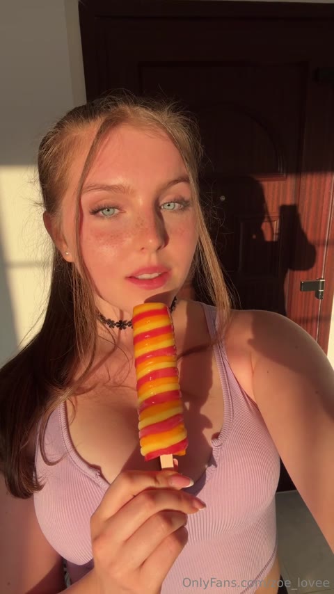 Zoealoneathom Clip #3yAipn