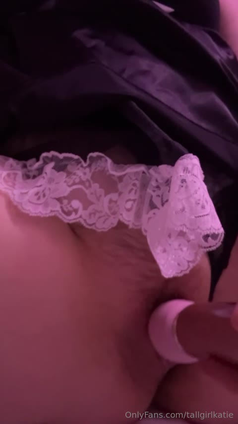 Katiewoolls Clip #76FxNN