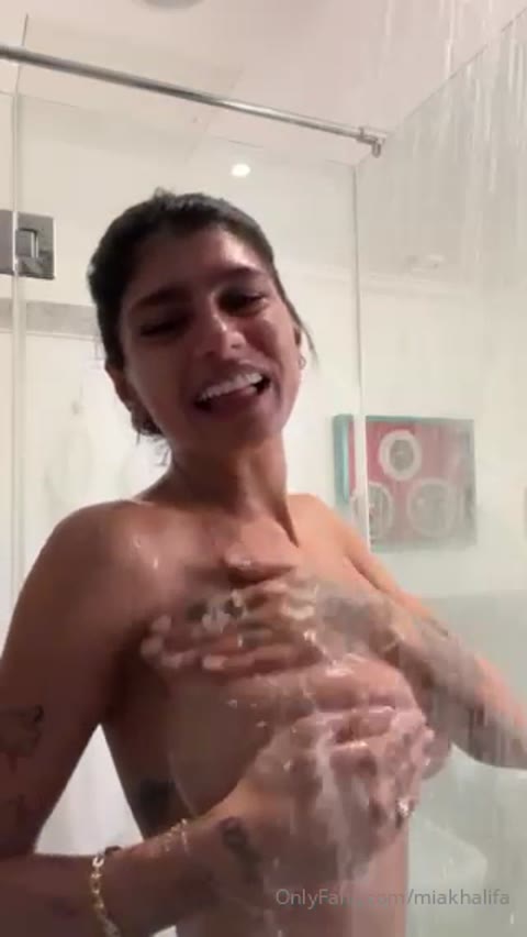 Miakhalifa Clip #6dAaxe